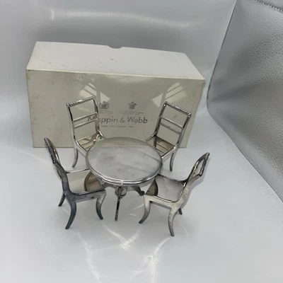 Juego de mesa de comedor miniatura vintage raro usado en excelente estado Mappin & Webb plateado, 4 sillas Foto 1 de 4