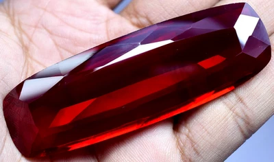 Piedra preciosa suelta natural 201,30 quilates rubí rojo sangre Mozambique certificado GGL Foto 1 de 4