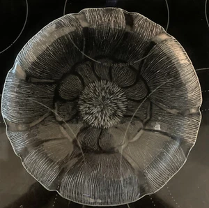 Arcoroc Sunflower Serving Plate - Picture 1 of 3