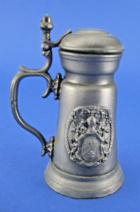 Beer Mug Stein Tankard Gray Metal Raised Emblem Design Hinged Lid - Picture 1 of 5