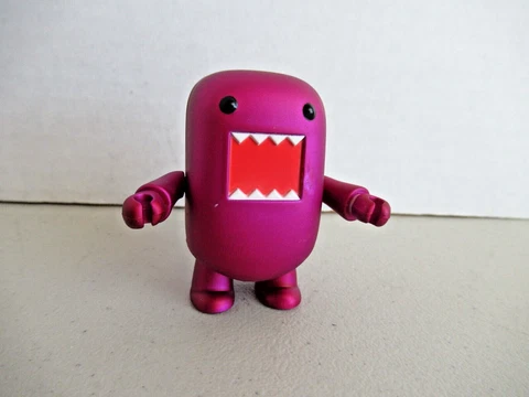 Toy2r 2" Domo Qee Mat Magenta Series 5 Art Figure Toy Cover