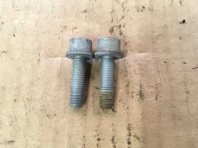 98 99 00 BMW 528I PARAFUSOS DE CORREIA DE TANQUE DE COMBUSTÍVEL SOMENTE QUANTIDADE 2 - Imagem 1 de 4