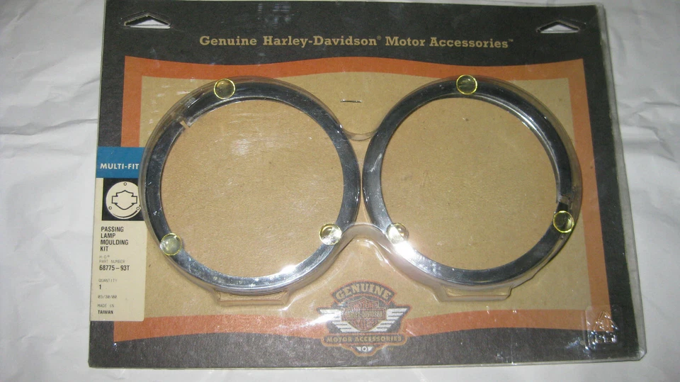 Bisel cromado para faros Harley-Davidson Passing Lamp Molding Kit 68775-93TA - Imagen 1 de 1