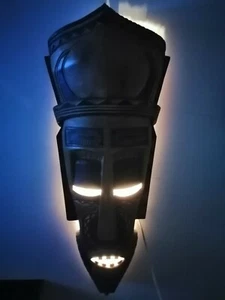 GRANDE Máscara Trivial Africana Antigua Tallada a Mano Madera Electrificada Luz - Imagen 1 de 12
