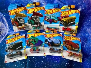 🔥2024 HOT WHEELS Mega Bite Complete Set Lot 8 Cars Shark Croc Piranha Netflix - Picture 1 of 13