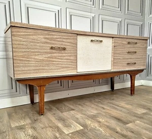 Aparador Formica Retro Vintage Mediados de Siglo Moderno - Gabinete de Bebidas Cóctel - Imagen 1 de 24