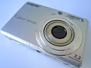 Sony Cyber-shot DSC-S730 Silver point&shoot Digital Camera 7.2MP 3x optical zoom - Picture 1 of 12
