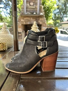 Sole Society Peep Toe Ankle Bootie Sz 7.5 Black Suede Snake Texture Two Strap - Picture 1 of 9