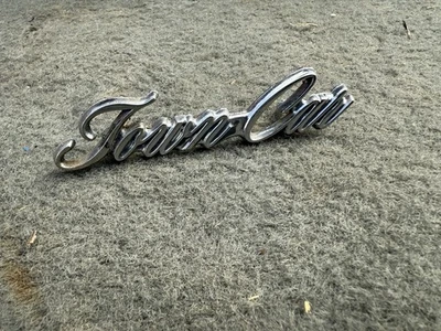 1977 1978 1979 Lincoln Continental Town Car LH Front Fender Emblem Molding Trim - Image 1 of 2