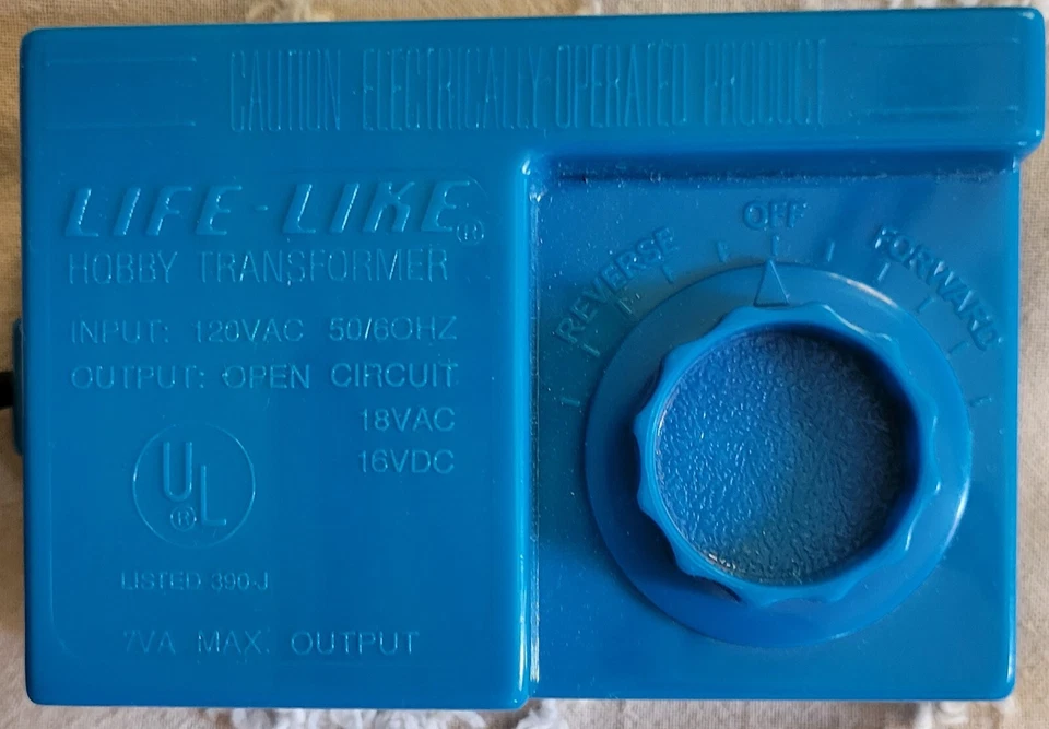 Life-Like Hobby Transformer 390J For Train Railroad Blue 18V AC, 16 V DC,  120V - Image 1 of 1