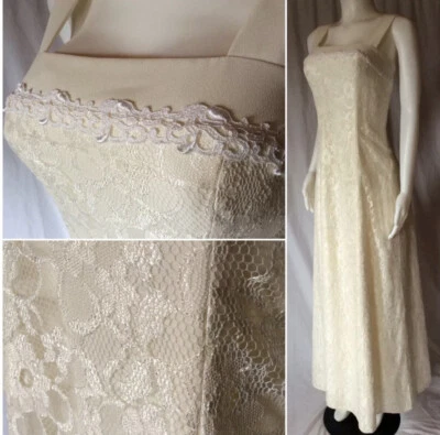 Medium Lace Wedding Dress Gown Simple Ivory - Image 1 of 4