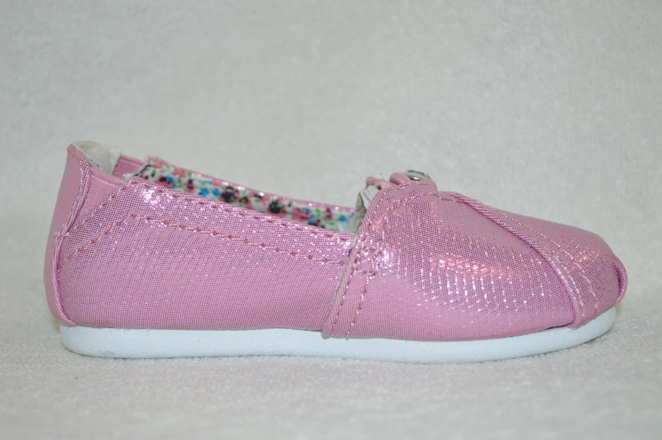 Mocasines Circo® Dena rosa/plateado metálico para niñas pequeñas - talla 5/6 nuevos sin caja Foto 1 de 1