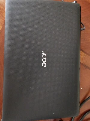 Acer Aspire 5251-1513, AMD V120/2GB Ram/250Gb HDD/Windows 10 Foto 1 de 4