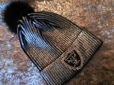Sombrero RAIDERS PERSONALIZADO PLATA pom gorro gorra hecho a mano con cristales de Swarovski Foto 1 de 4