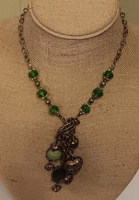 COLAR VERDE LIMÃO BERLOQUES FECHAMENTO ALTERNADO CHOCKER CONTAS FACETADAS DE VIDRO TOM DOURADO - Imagem 1 de 4