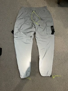 BoohooMAN reflektierende Sporthose. XL Convertible To Shorts - Bild 1 von 3