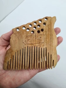 Peine de pelo de madera tallado vintage Ucrania en forma de ciervo hecho a mano Cárpatos años 80 - Imagen 1 de 10