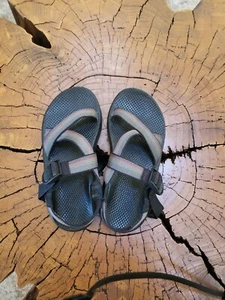 Mens 8 Chaco Z1 Gray Grey Red Black Stripe Vibram Sole - Picture 1 of 4