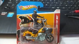 2012 HOT WHEELS - HARLEY DAVIDSON FAT BOY YELLOW 1/64 APROX *NEW* - Picture 1 of 5
