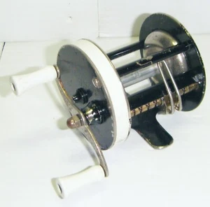 Vintage Horrocks Ibbotson Co. Captain No. 1820 Bait Casting Reel - Picture 1 of 17