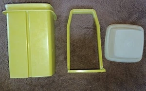Tupperware Pick-A-Deli Gurkenhalter #1330 Avocado/Olivgrün - 3 STÜCK - Bild 1 von 9