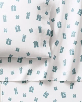 Garnet Hill holiday Disney Winter village Christmas Gift present flannel SET 2 - - Image 1 of 4