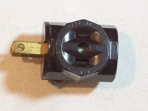 ADATTATORE PRESA ELETTRICA LEVITON 2 POLI MASCHIO 3 2 POLI FEMMINA 15A 125V BACHELITE - Foto 1 di 3