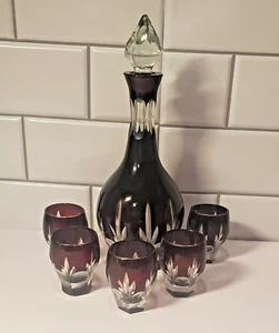 Vintage Gothic/ Halloween decanter and five shot glasses deep purple cut crystal - Bild 1 von 4
