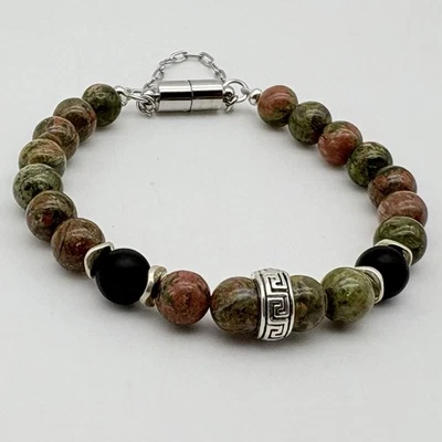 Brazalete artesanal Boho Unakite y cuentas de ónix negro mate con cierre magnético Foto 1 de 4