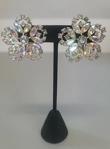 BOGOFF signierte Vintage Aurora Borealis funkelnde Strass Blumen Clip Ohrringe - Bild 1 von 8