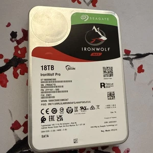 Parts Only Seagate IronWolf Pro ST18000NE000 18TB 7200RPM SATA 6Gb/s 3.5" NAS - Afbeelding 1 van 16