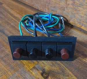 REPUESTO AMPLIFICADOR INTEGRADO AIWA 8700 - BLOQUE CONECTOR TERMINAL ALTAVOZ - Imagen 1 de 4