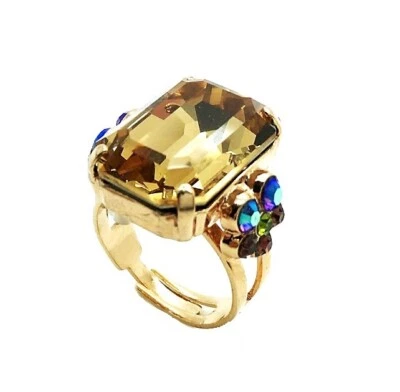 Anillo Mariana Aventurina Verde Forma Rectángulo Miel Cristales Austriacos Mi Tratamiento... Foto 1 de 3