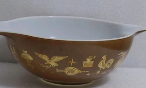 Early American Pyrex 1.5Qt Oval Casserole 10.25" No Lid - Picture 1 of 11