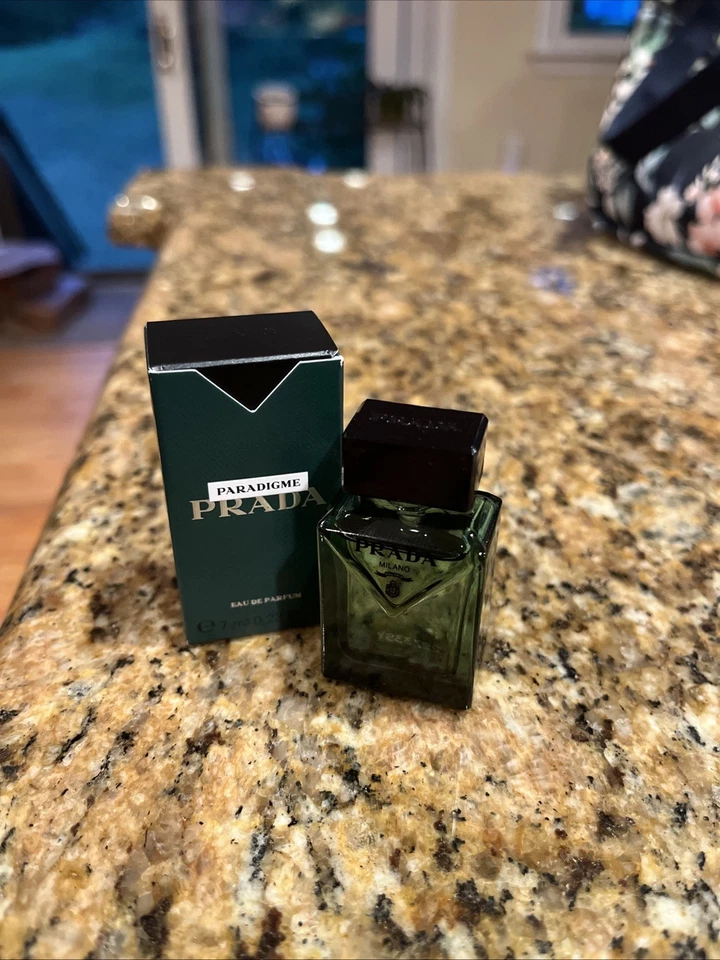 EL TODO NUEVO Prada - Paradigme Botella Tamaño Mini 7ml/0.23 fl. oz. Foto 1 de 1