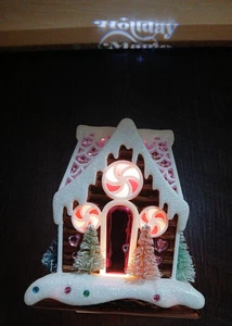 Bath & Body Works Gingerbread House Projector "Holiday Magic" Plug In Warmer - Picture 1 of 7
