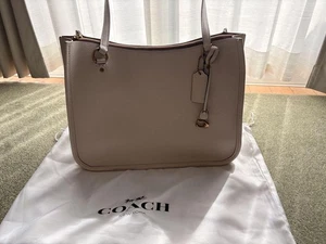 COACH White Tote Bag - Picture 1 of 10