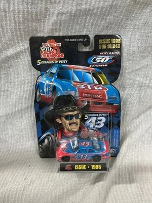 CAR PONTIAC 1998 CAMPEONES DE CARRERAS RICHARD PETTY 5 DÉCADAS DE PETTY 1/64 STP Foto 1 de 4