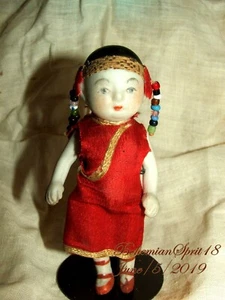 RARE ANTIQUE 1900's CHINA DOLL DOUBLE JOINTED Original Outfit Porcelain 3'' DOLL - Picture 1 of 8