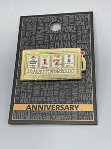Hard Rock 17th Anniversary Cafe Pin Hollywood, FL Hotel Casino Staff 2021 - Bild 1 von 3