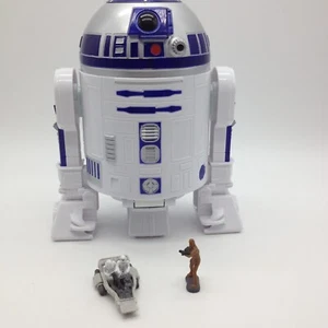 2015 Micro Machines Star Wars R2D2 Planet Hoth komplett mit Chewbacca & Speeder - Bild 1 von 7