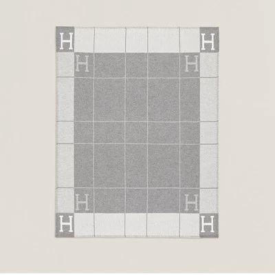 Hermes Avalon III throw blanket (90% wool, 10% cashmere) Gray New Authentic - Image 1 of 3