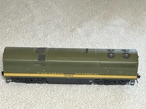 Life Like Proto HO Canadian National C-Liner B Unit Locomotive 9303 - Picture 1 of 12