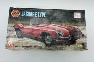 AIRFIX JAGUAR E TYPE MODEL CAR KIT 1:32 Scale New - Box Damage - Picture 1 of 3