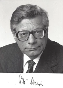 Autogramm Peter Lorenz, Mitglied Deutscher Bundestag, Abgeordnetenhaus Berlin - Bild 1 von 1