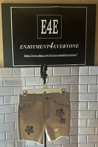 Girl's "Levi Strauss & Co." Off White Floral Distressed Jean Shorts in Size 4 - Picture 1 of 11