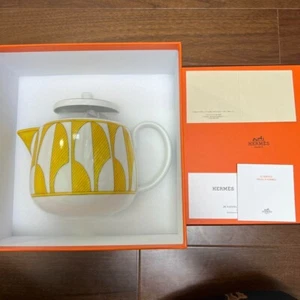 HERMES Soleil Dhermes Tea Pot Tableware Yellow 1050ml Japan Rare - Picture 1 of 5