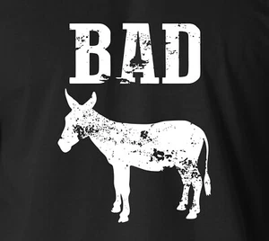 Camiseta BAD ASS Divertida Burro Animal Universidad Frat Humor Derechos de los Animales S-6XL Camiseta - Imagen 1 de 14