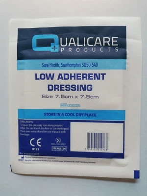 QUALICARE LOW NON ADHERENT DRESSING PADS - 7.5cm X 75cm - x 5 PADS - WOUNDS, CUTS, - SALE