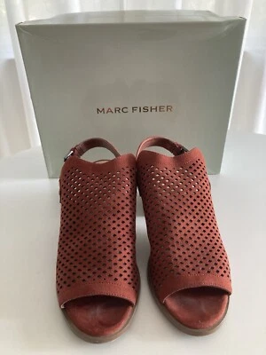 Marc Fisher Sasha Faux Suede Sandal Block Heel Open Toe Sz 8.5 Rust Color Fall - Image 1 of 4